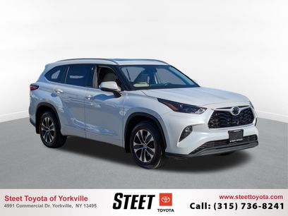Used 2022 Toyota Highlander XLE