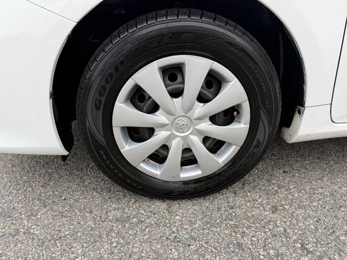 Used 2013 Toyota Corolla L image 12