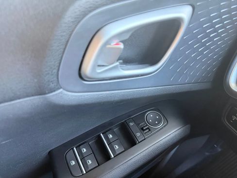 Used 2020 Kia Soul S FWD image 17