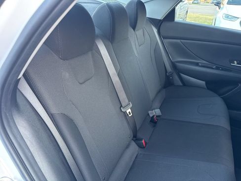 Used 2023 Hyundai Elantra SE FWD image 40