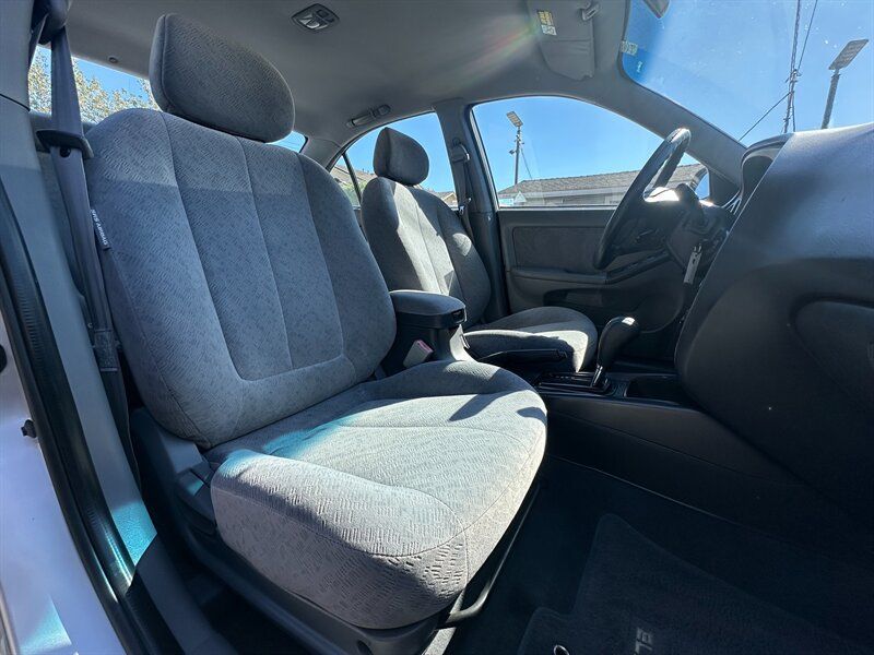 Used 2005 Hyundai Elantra GLS FWD image 13