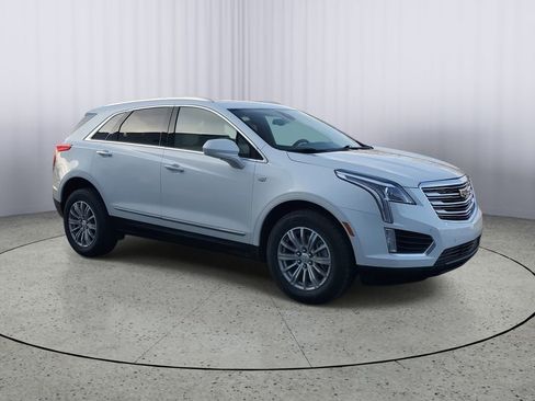 Used 2019 Cadillac XT5 Luxury image 2