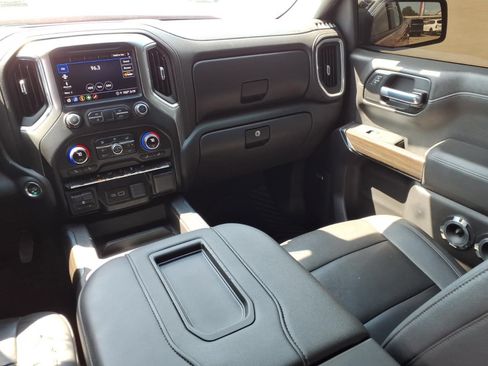 Used 2021 Chevrolet Silverado 1500 RST w/ Convenience Package II AWD/4WD image 17