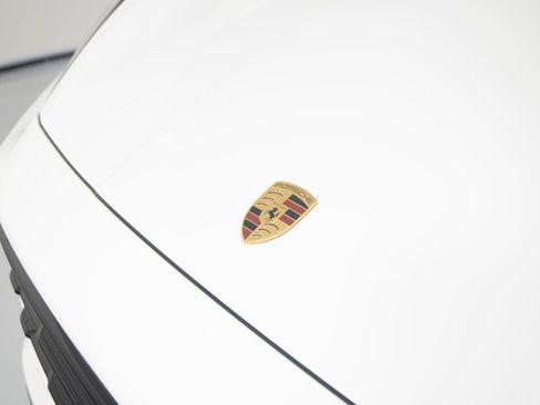 Certified 2025 Porsche Cayenne Coupe AWD/4WD image 35