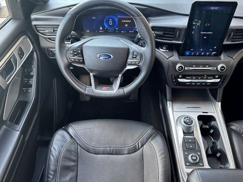 Used 2020 Ford Explorer ST w/ Premium Technology Package image 15