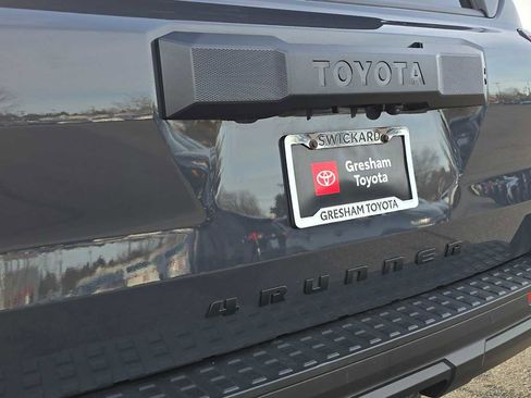 Certified 2025 Toyota 4Runner TRD Off-Road Premium image 15