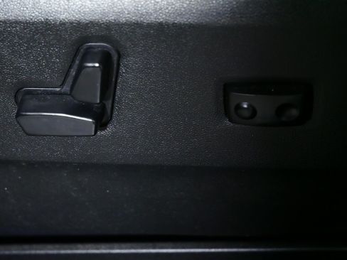Used 2016 Dodge Grand Caravan R/T w/ Driver Convenience Group FWD image 20