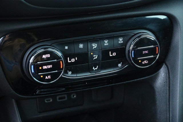 Used 2022 Buick Encore GX Select w/ Sport Touring Package FWD image 19