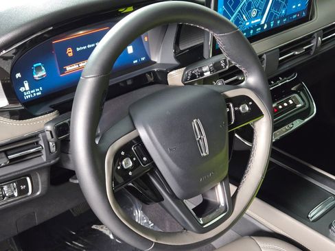 New 2026 Lincoln Corsair Premiere AWD/4WD image 23