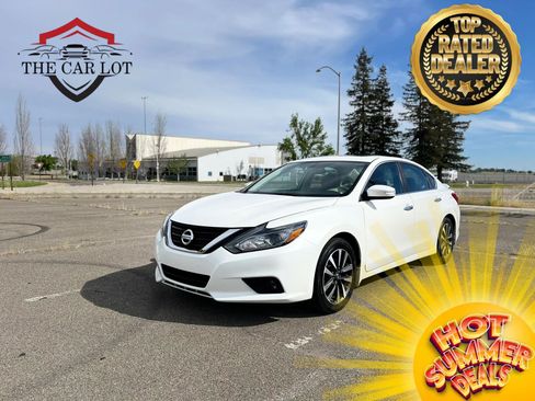 Used 2016 Nissan Altima 2.5 SV w/ Convenience Package FWD image 1