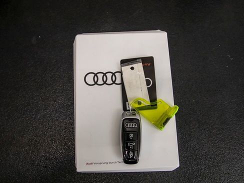 Used 2024 Audi e-tron GT Premium Plus image 46