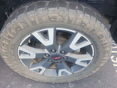 Used 2025 Toyota 4Runner TRD Sport AWD/4WD image 17