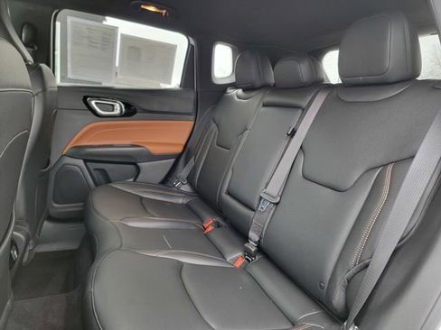 Certified 2024 Jeep Compass Limited image 21