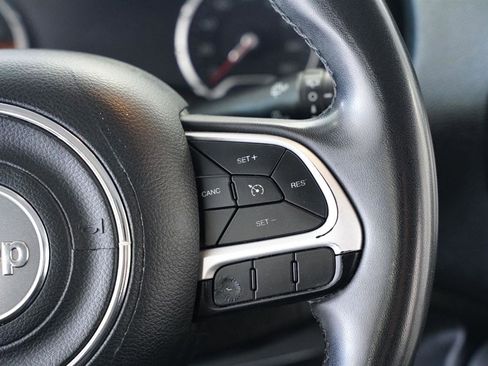 Used 2018 Jeep Renegade Latitude w/ UConnect 8.4 Nav Group image 16