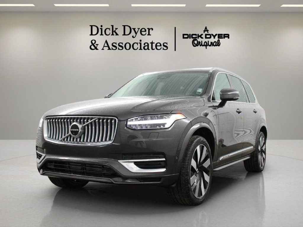 Used 2023 Volvo XC90 T8 Ultimate w/ Protection Package Premier AWD/4WD image 5