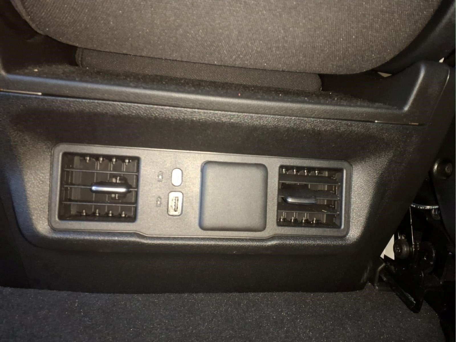 Used 2025 GMC Sierra 2500 SLE w/ SLE Value Package; AWD/4WD image 26