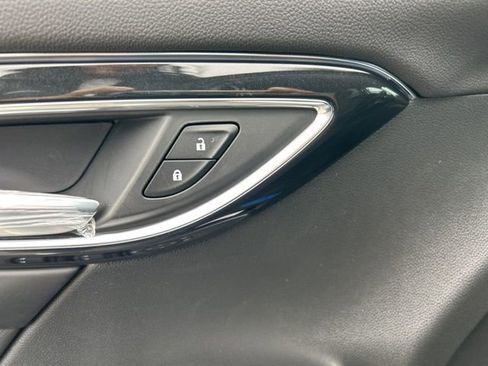 New 2025 Buick Envision Preferred image 11