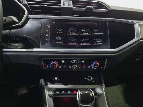 Used 2021 Audi Q3 2.0T Premium Plus w/ Premium Plus Package AWD/4WD image 23