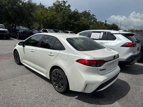 Used 2020 Toyota Corolla LE FWD image 4