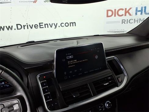 Used 2023 GMC Yukon XL SLE image 24