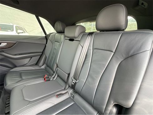 Used 2020 Audi Q8 Premium w/ Black Optic Package image 9