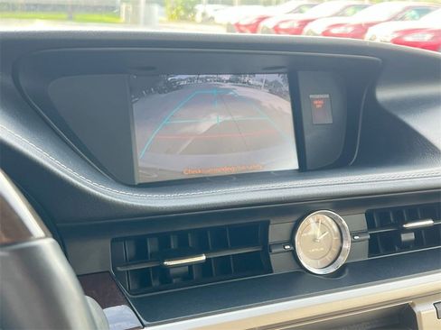 Used 2014 Lexus ES 350 image 16