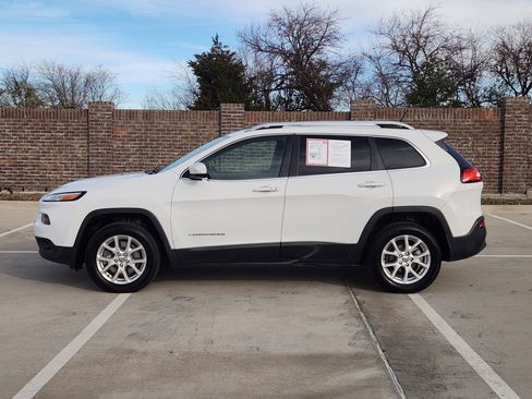 Used 2015 Jeep Cherokee Latitude w/ Comfort/Convenience Group image 5