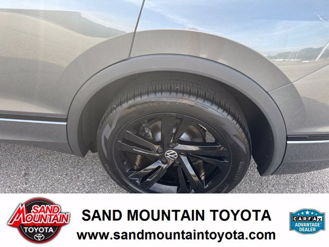 Used 2024 Volkswagen Tiguan SE R-Line FWD image 10