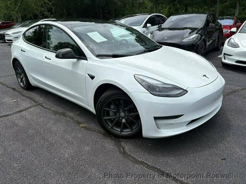 Used 2022 Tesla Model 3 Long Range AWD/4WD image 2