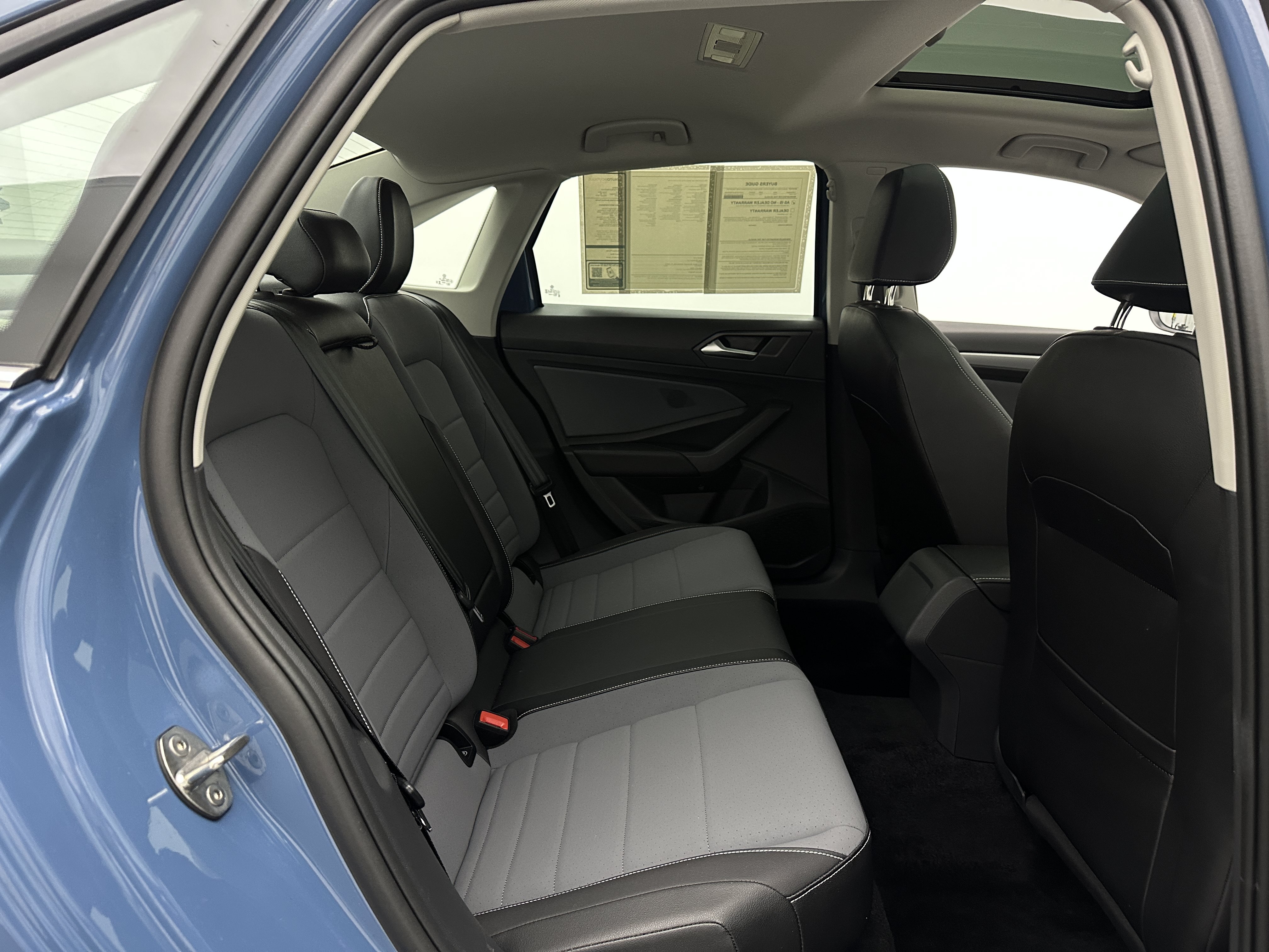 Used 2026 Volkswagen Jetta SE FWD image 36