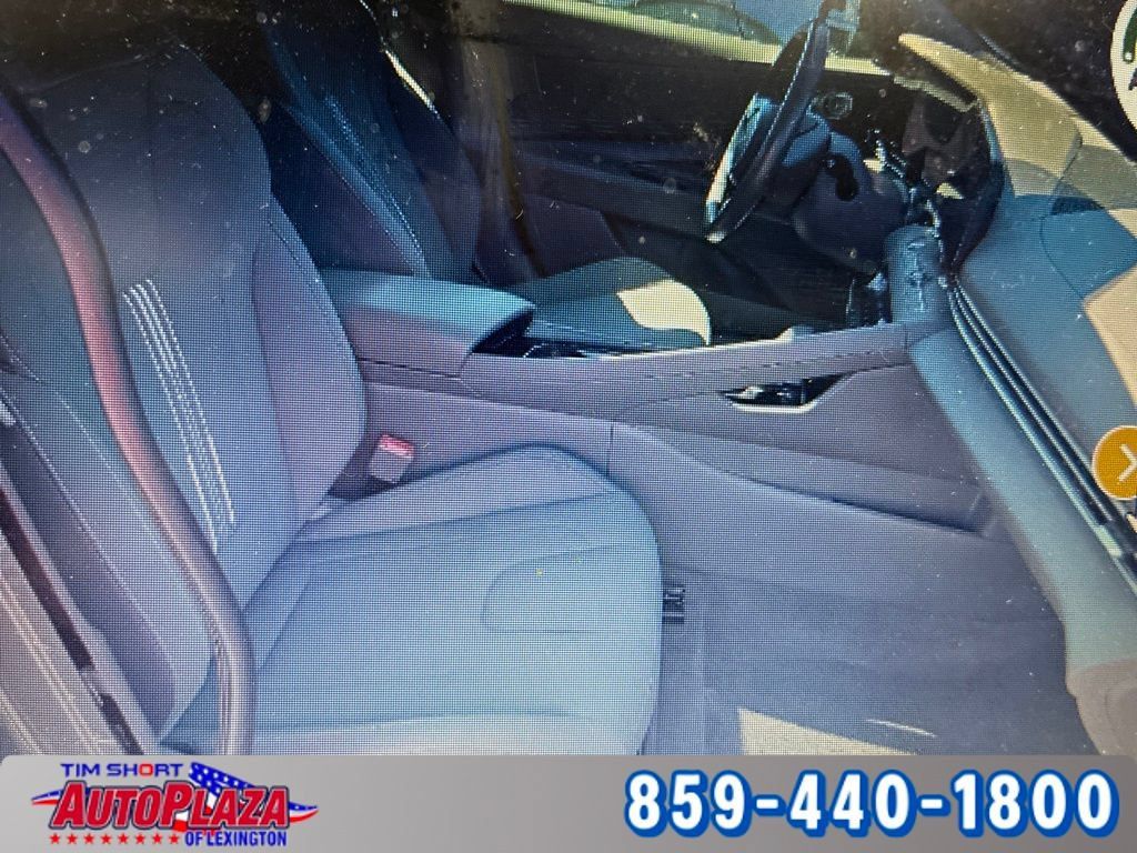 Used 2025 Hyundai Elantra SEL FWD image 9