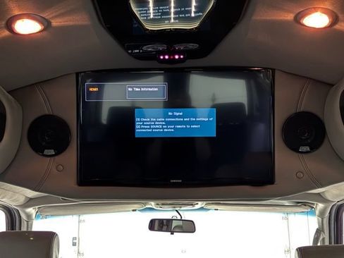 Used 2015 GMC Savana 2500 RWD image 4