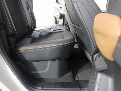 New 2026 GMC Canyon AT4 image 18