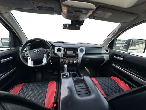 Used 2018 Toyota Tundra SR5 image 12