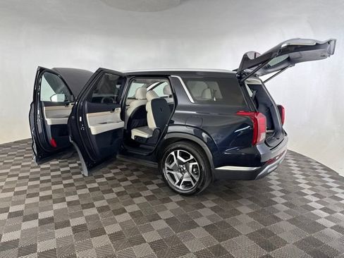 Used 2023 Hyundai Palisade Limited AWD/4WD image 18