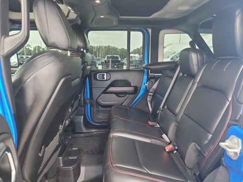 Used 2024 Jeep Wrangler Unlimited Rubicon AWD/4WD image 14