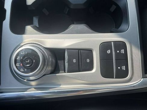 Used 2023 Ford Explorer XLT w/ Equipment Group 202A RWD image 33