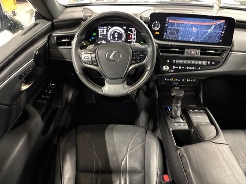 Used 2022 Lexus ES 300h 300h Luxury image 13