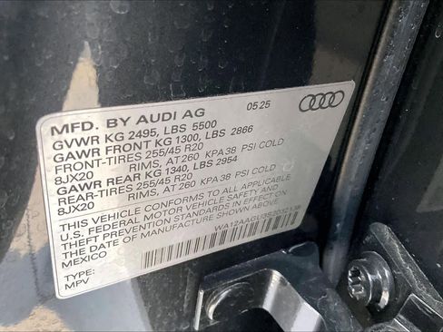 Used 2025 Audi Q5 Premium Plus w/ Premium Plus image 32