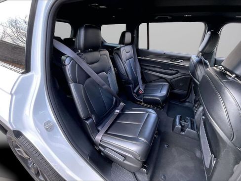 Certified 2025 Jeep Grand Cherokee L Limited w/ Luxury Tech Group II image 26