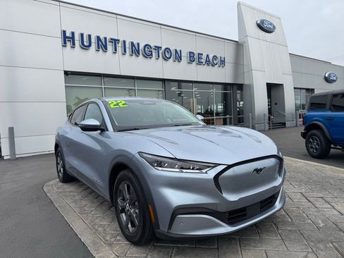 Used 2022 Ford Mustang Mach-E Select image 1