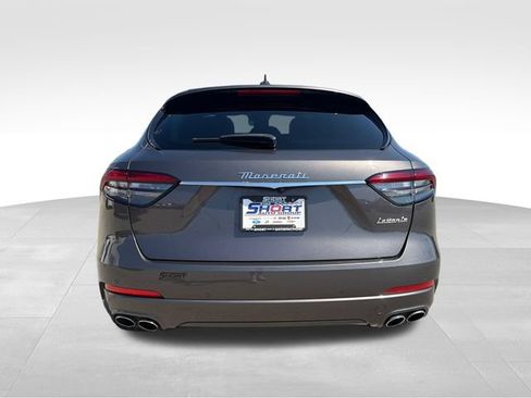 Used 2023 Maserati Levante GT AWD/4WD image 7