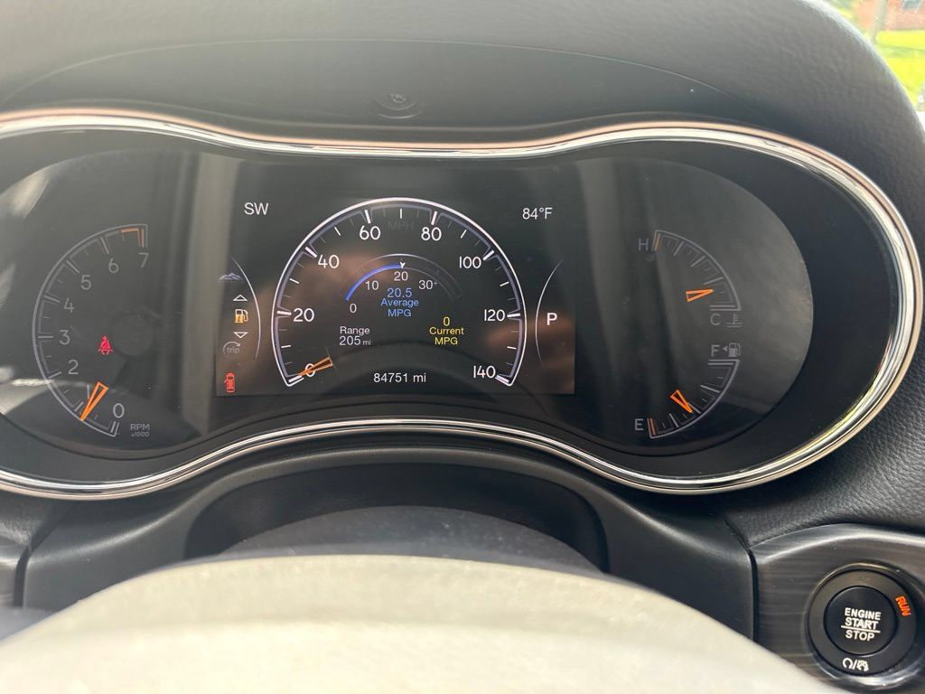 Used 2020 Jeep Grand Cherokee Limited AWD/4WD image 28