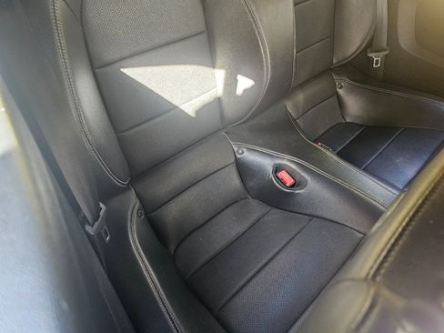 Used 2018 Ford Mustang Premium image 18