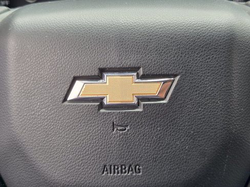 Used 2021 Chevrolet Suburban Premier RWD image 23