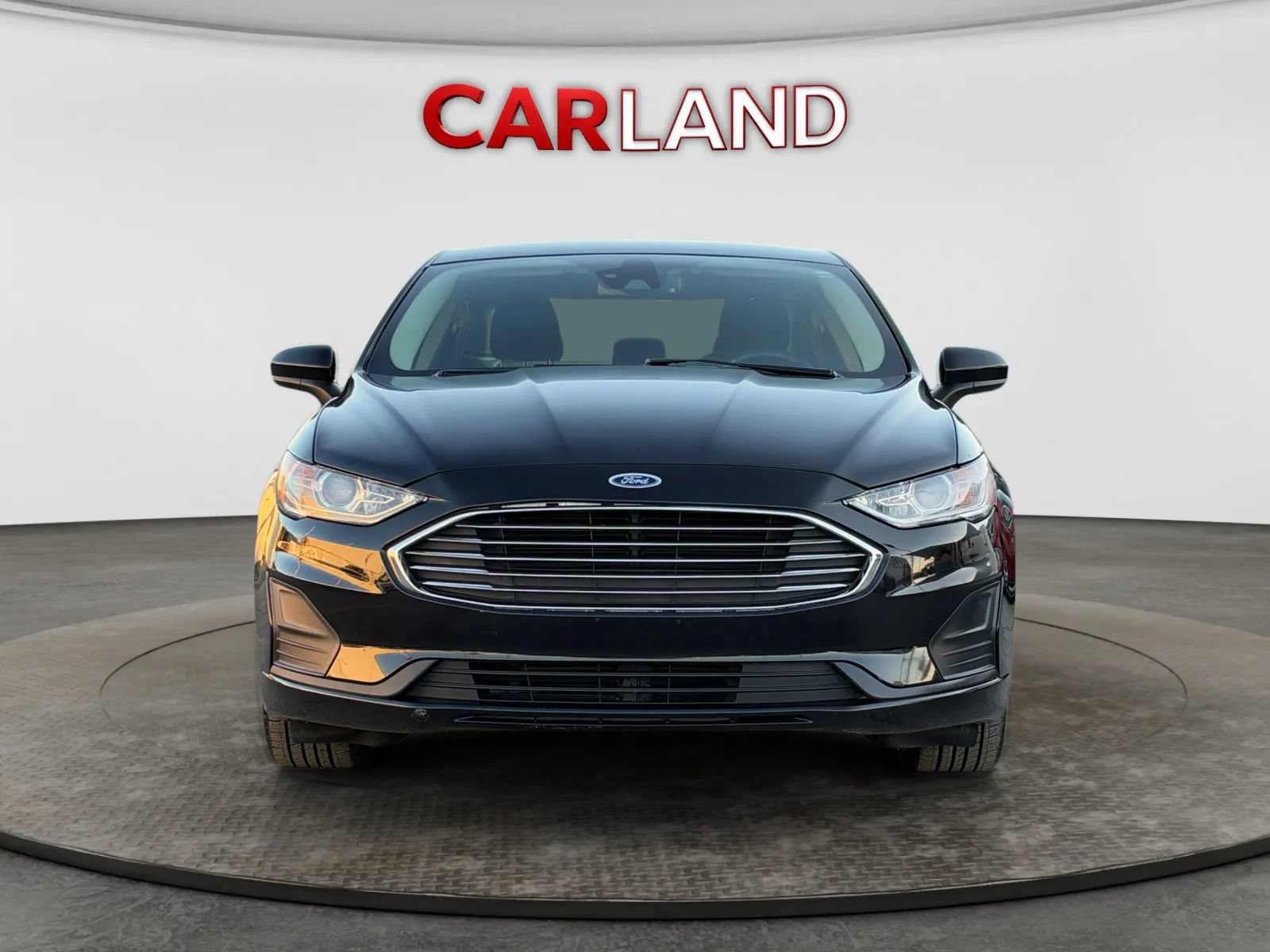 Used 2019 Ford Fusion SE FWD image 5
