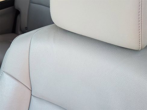 Certified 2022 Honda Pilot Touring image 14