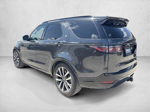 Used 2024 Land Rover Discovery Dynamic SE AWD/4WD image 3