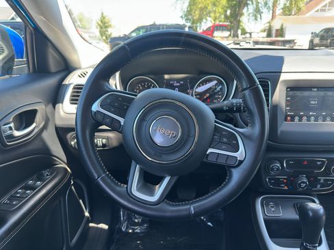 Used 2020 Jeep Compass Latitude FWD image 18