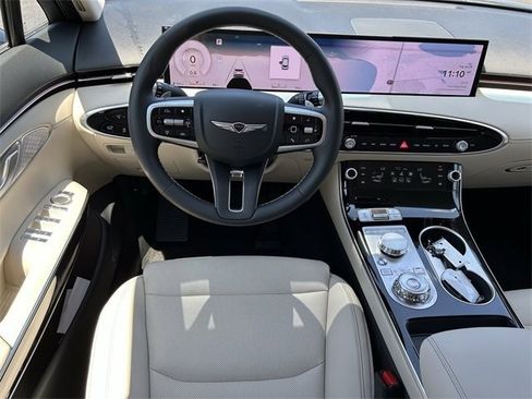 Used 2026 Genesis GV70 2.5T image 3